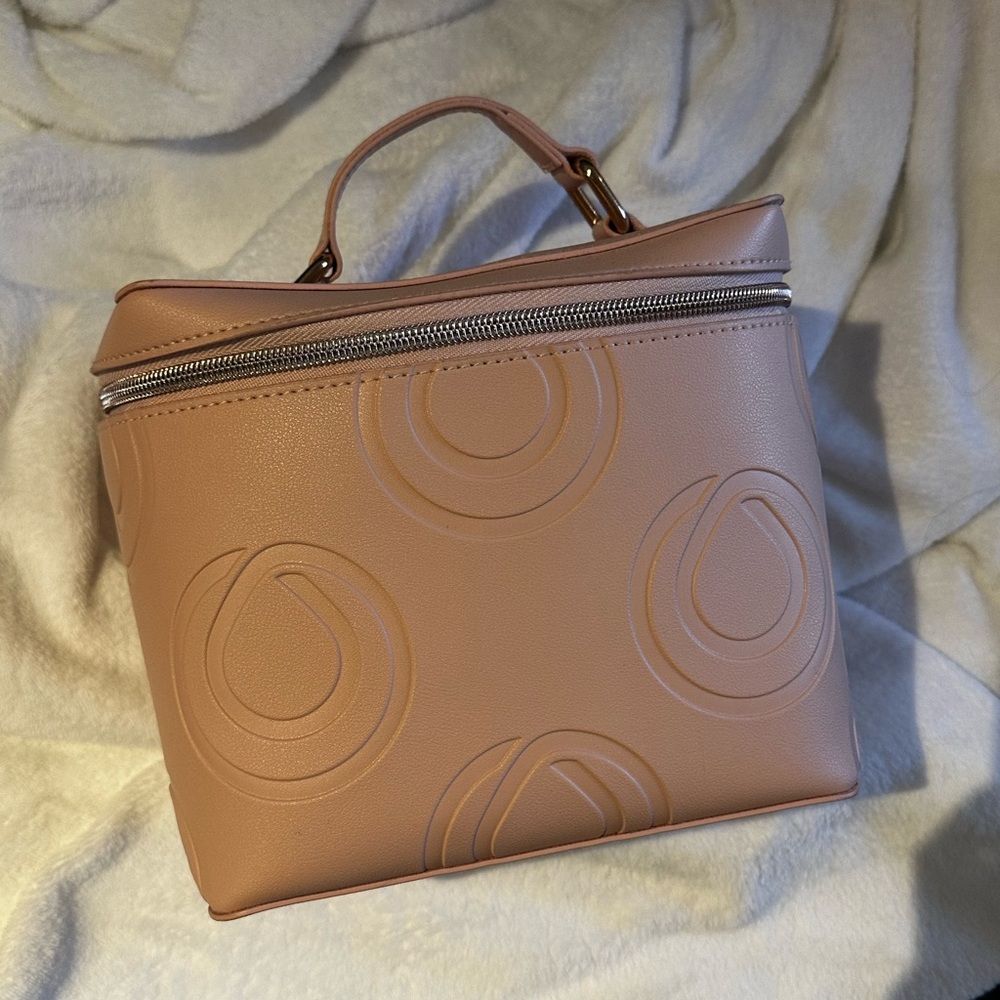 MONAT light pink travel bag